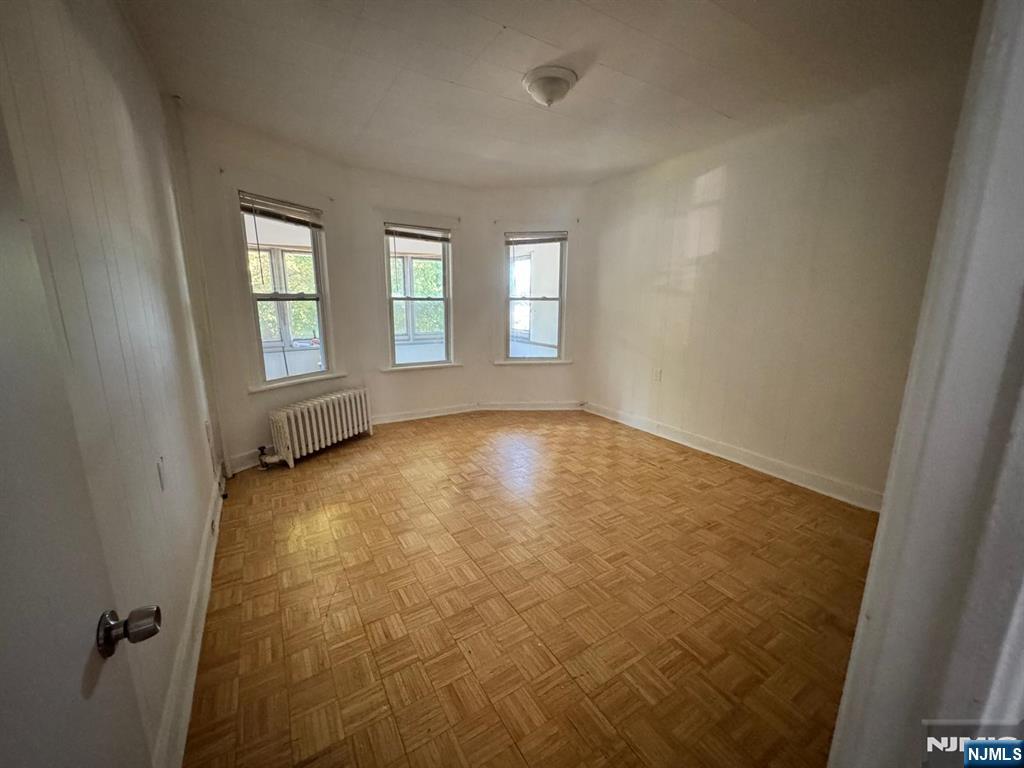 365 Harding Avenue — photo