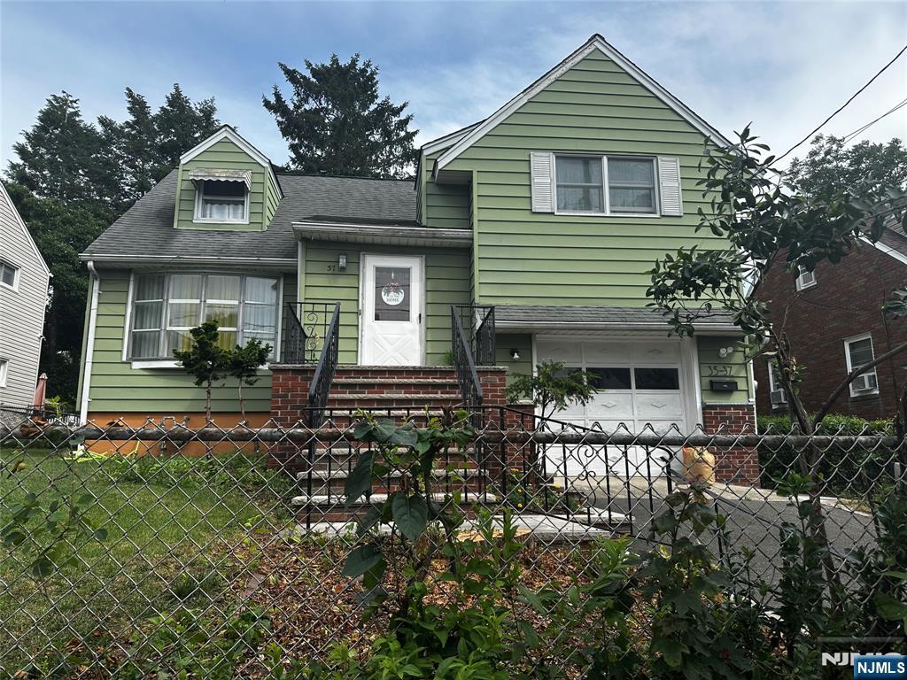 35-37 Montclair Avenue — photo