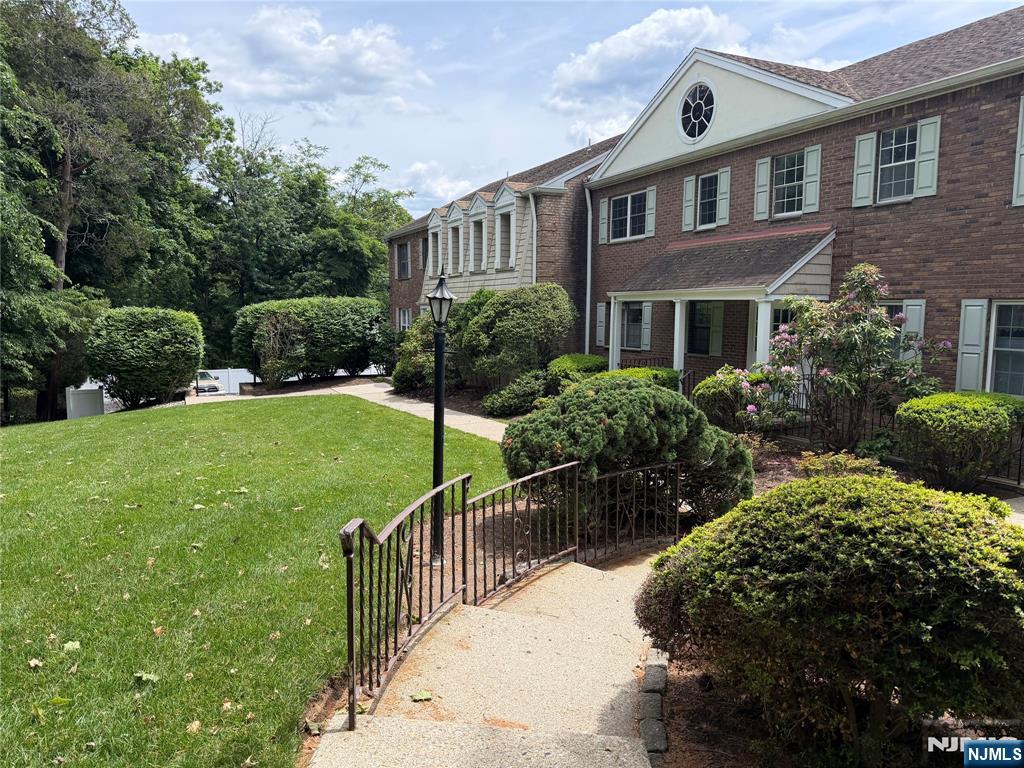 358 Maple, Oradell, NJ 07649 — photo 2