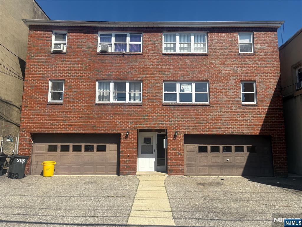 399 Walker Street — photo
