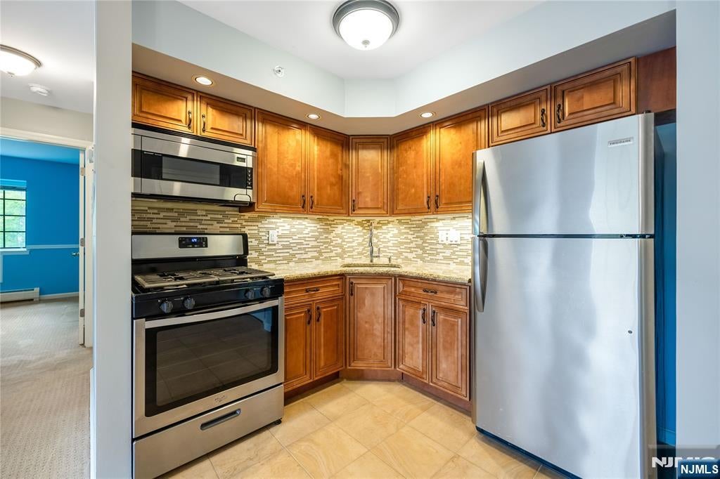 1409 Faulkner Court — photo
