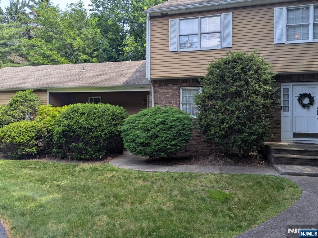 365 Lake Street — photo