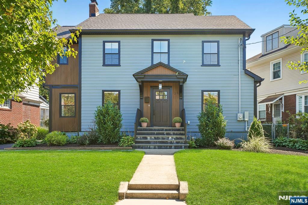39 Walnut Crescent — photo