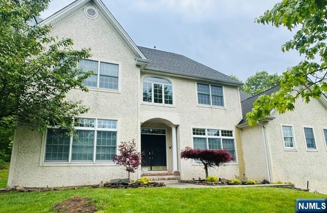 8 Pring Court — photo