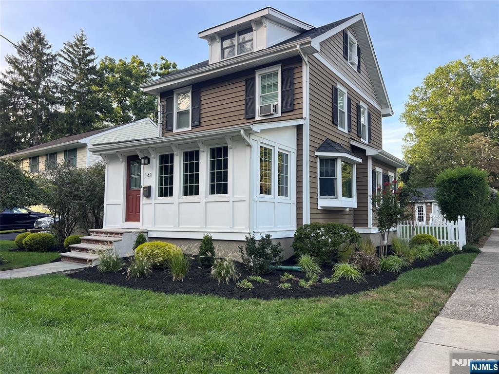 141 Darlington Avenue — photo