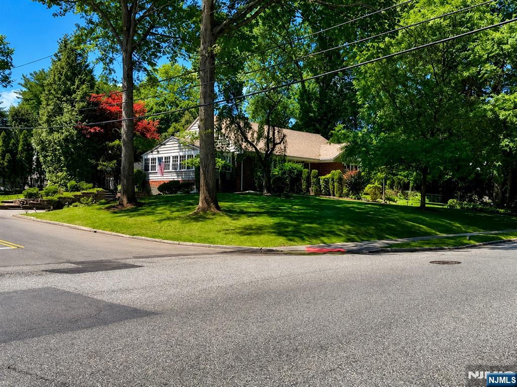72 Foster Road, Tenafly, NJ 07670 — photo 2