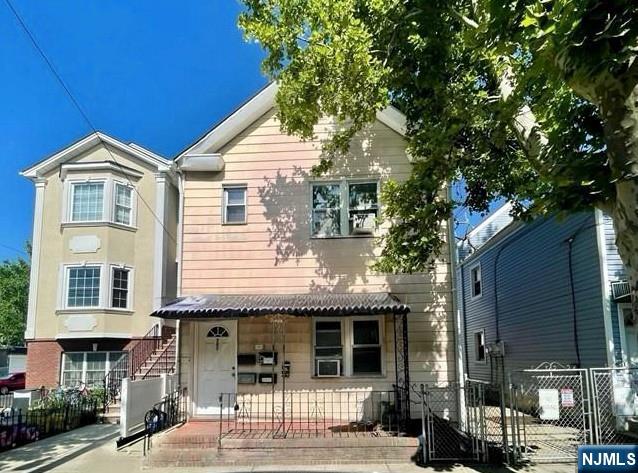 302 N 2nd Street — photo