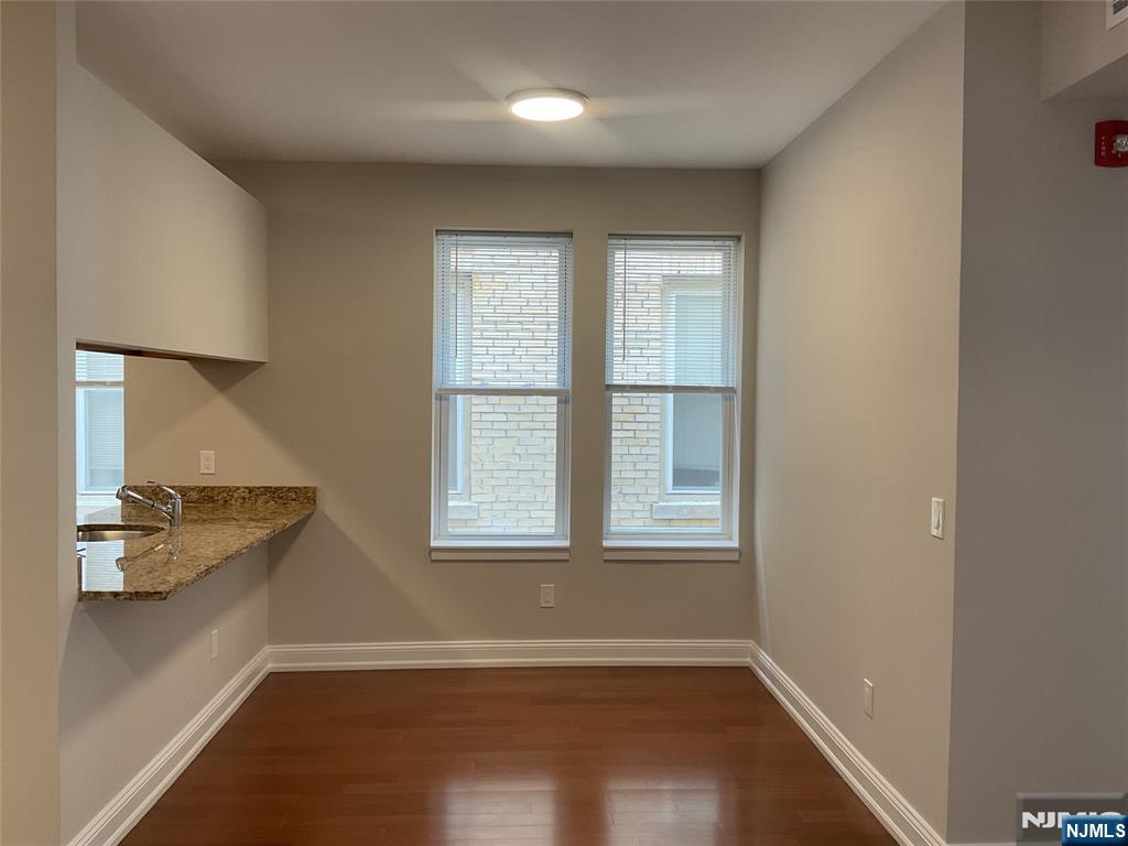 375 Undercliff Avenue — photo