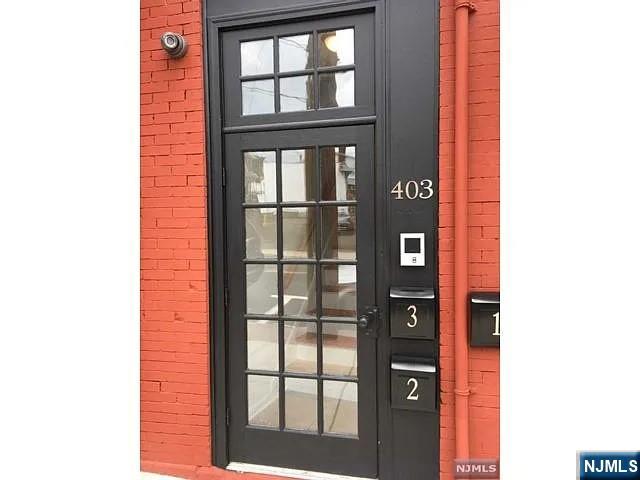 403 Hackensack — photo