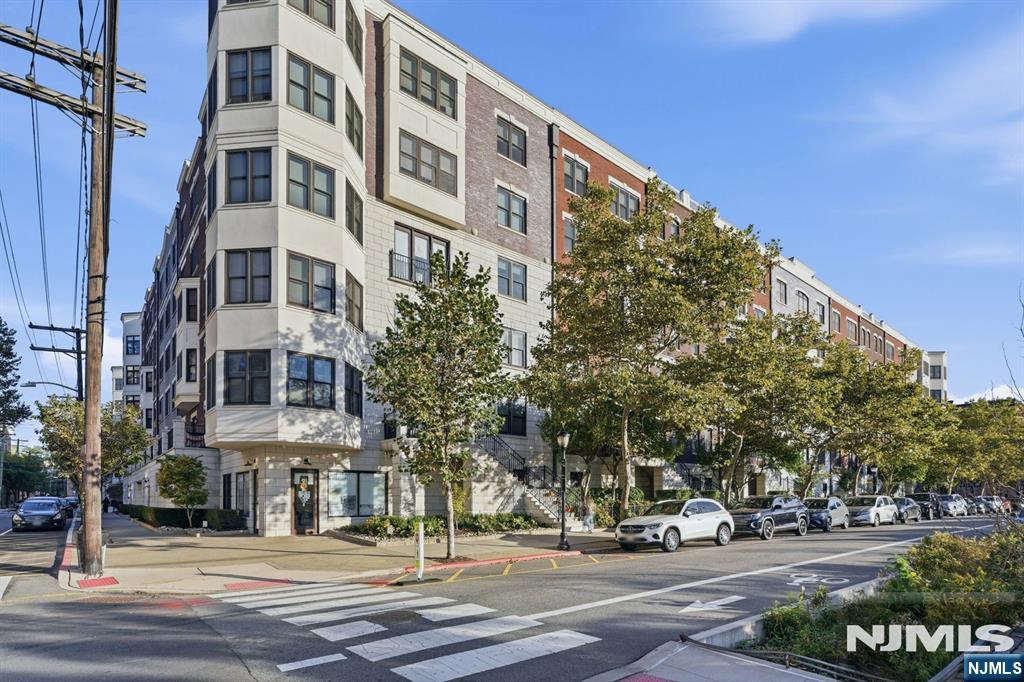 1200 Grand Street — photo