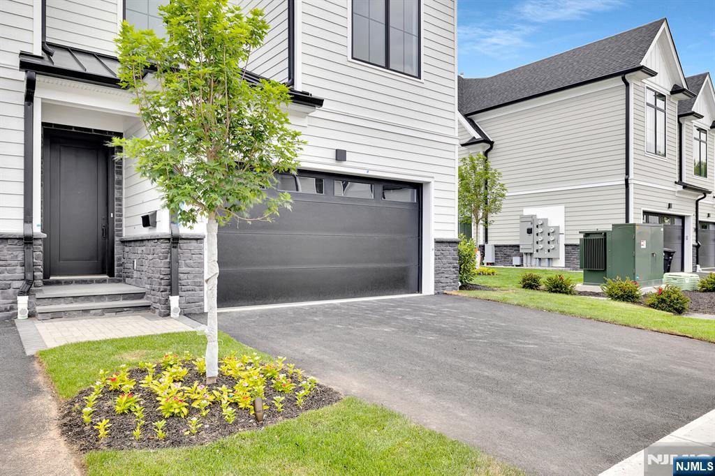 16 Feldman, Paramus, NJ 07652 — photo 3