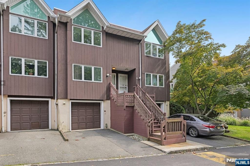 161 Marion Drive — photo