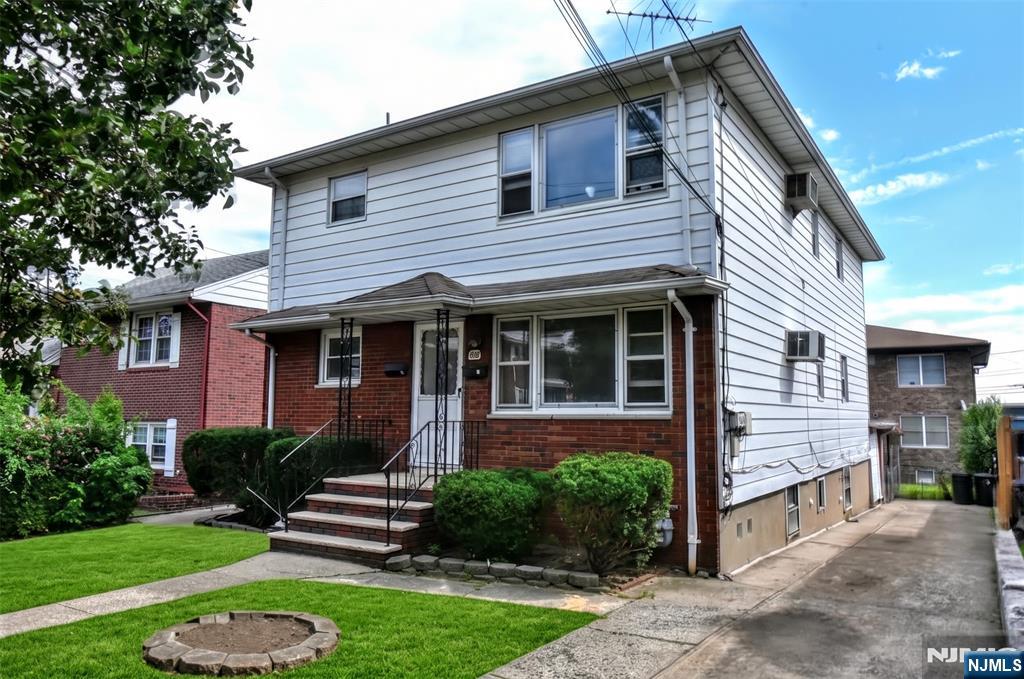 348 Westminster Place — photo