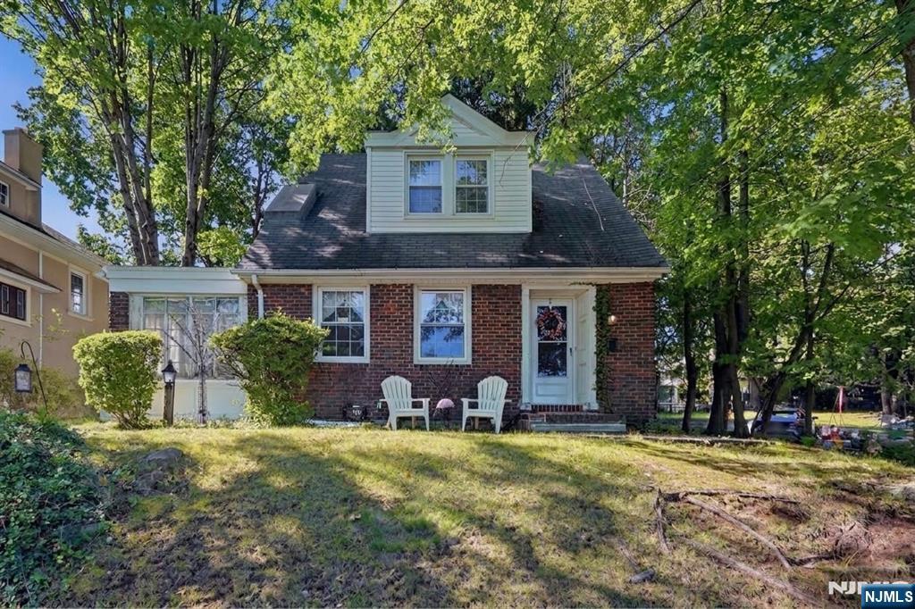 749 Kinderkamack Road — photo