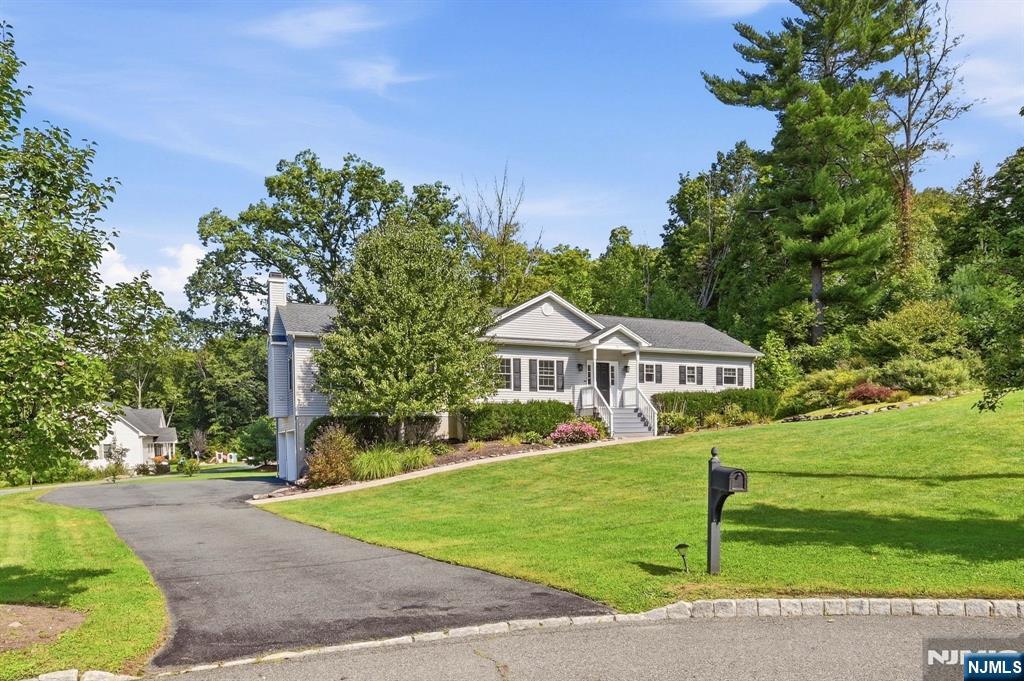 58 Leslie Drive — photo