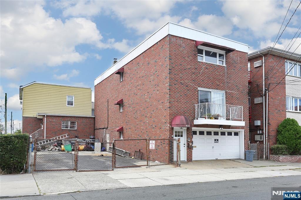 412 Walker, Fairview, NJ 07022 — photo 3
