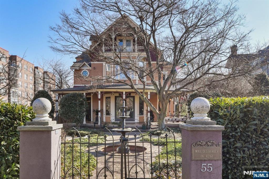 55 S Fullerton Avenue — photo