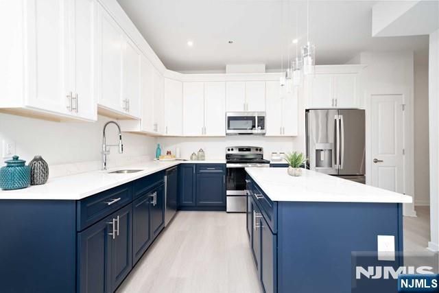 12-01 River Road — photo