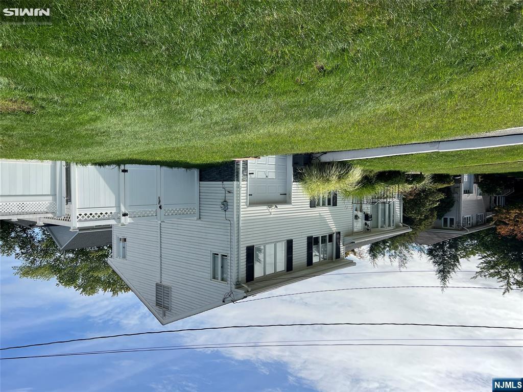 58 Harding Avenue — photo