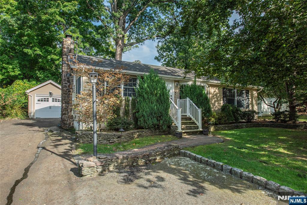 53 Laurel Drive — photo