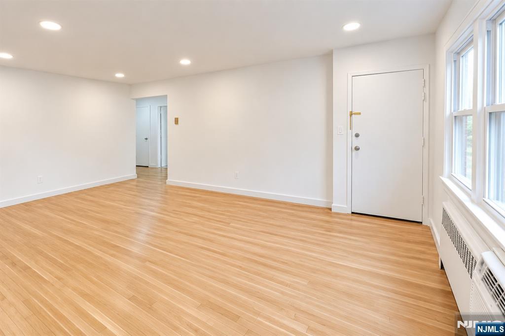 729 Broad, Ridgefield, NJ 07657 — photo 2