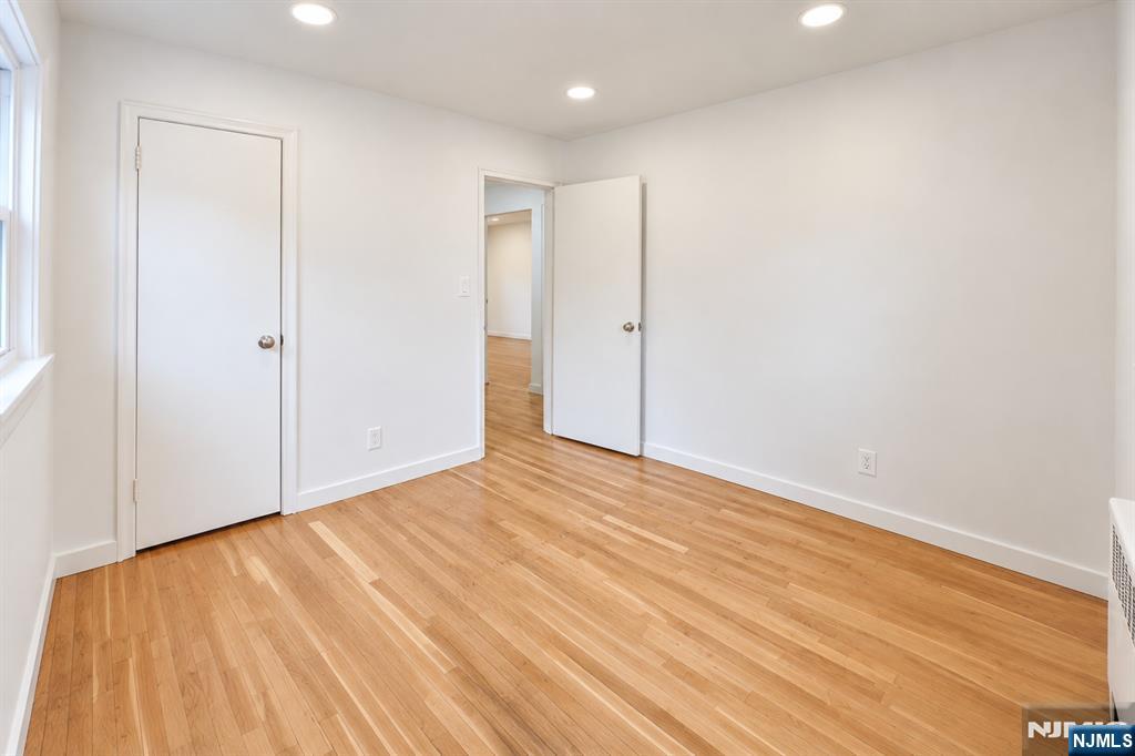 729 Broad, Ridgefield, NJ 07657 — photo 3