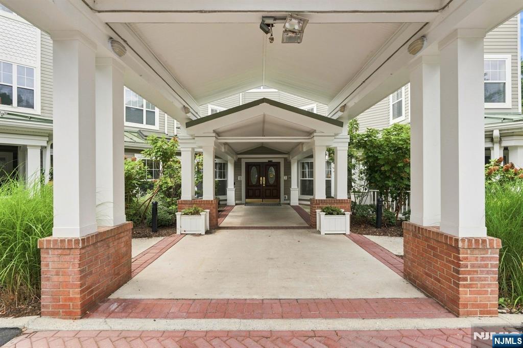 567 & 571 Paramus, Paramus, NJ 07652 — photo 2