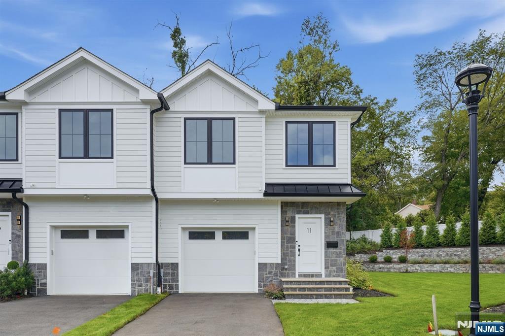 11 Fey Place — photo