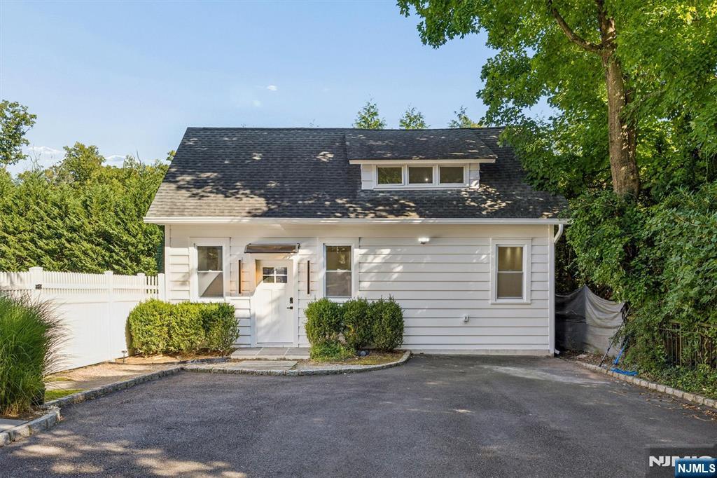 32 Oak Bend Road — photo