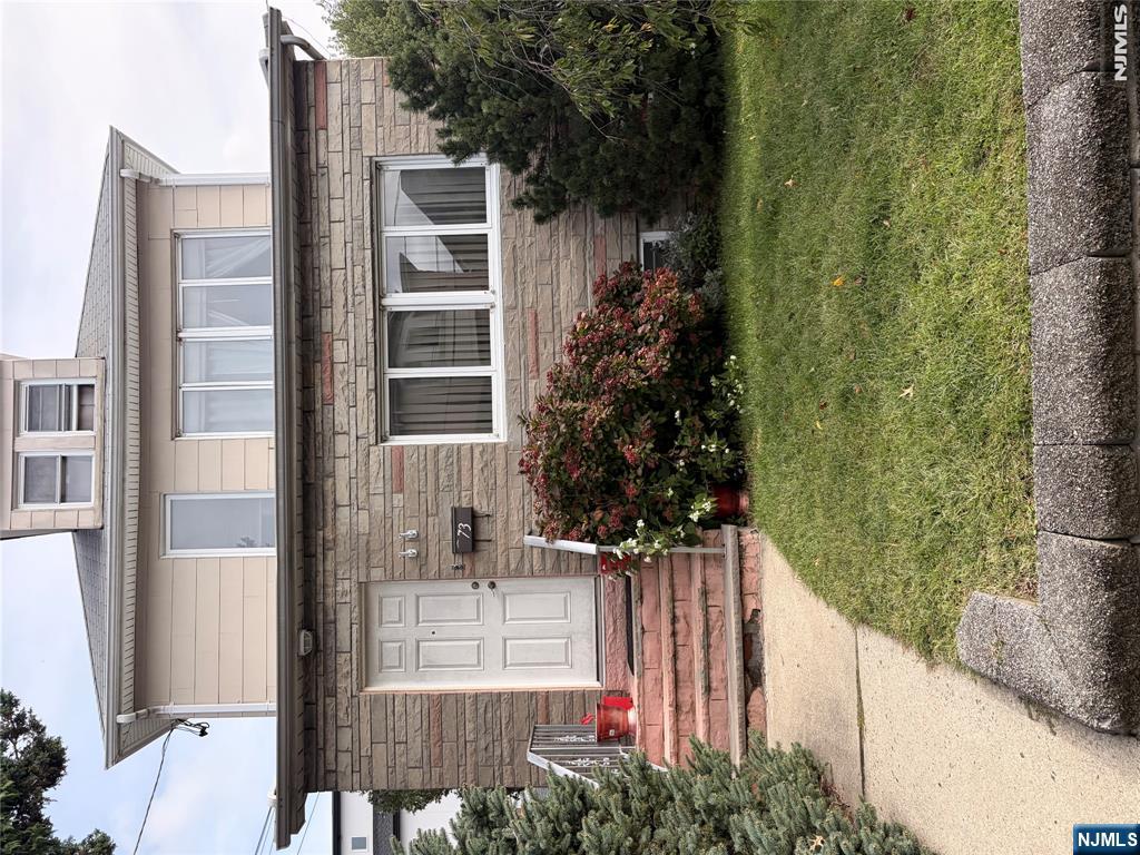 73 Lawton — photo