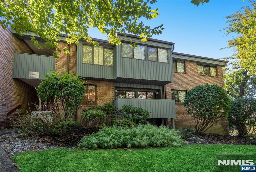 141 Indian Hollow Court — photo