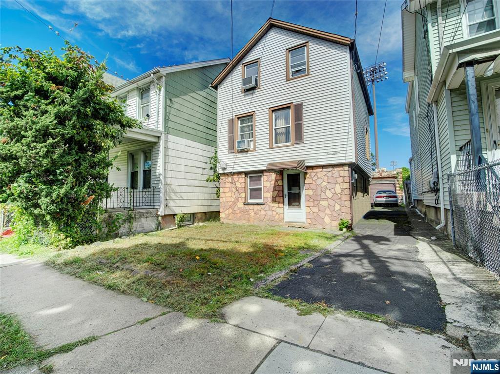 515 Monroe Street — photo