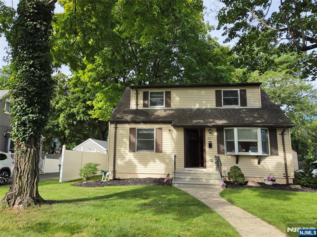 30 Highwood Drive — photo