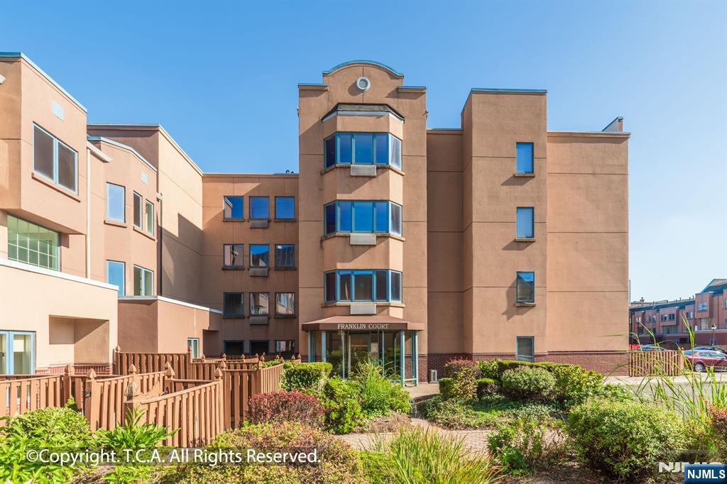 403 Franklin Court — photo