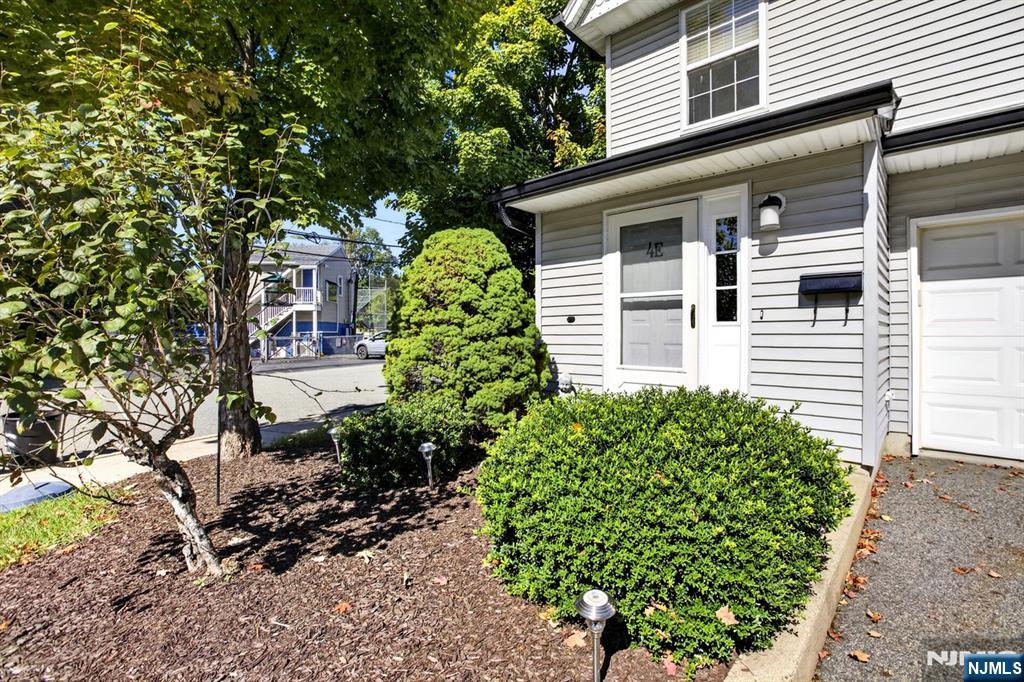 4 Star Lake Road — photo