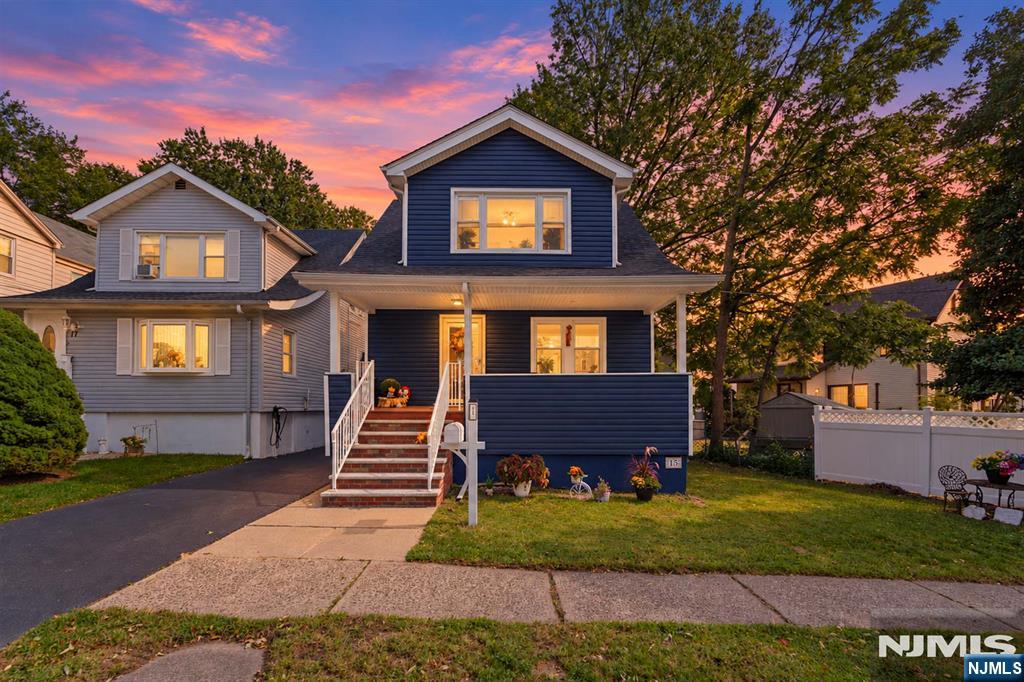 15 Laurel Street — photo