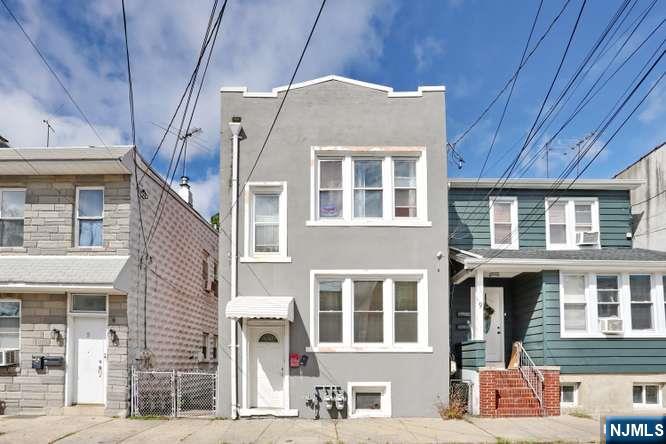 7 Farnham Avenue — photo