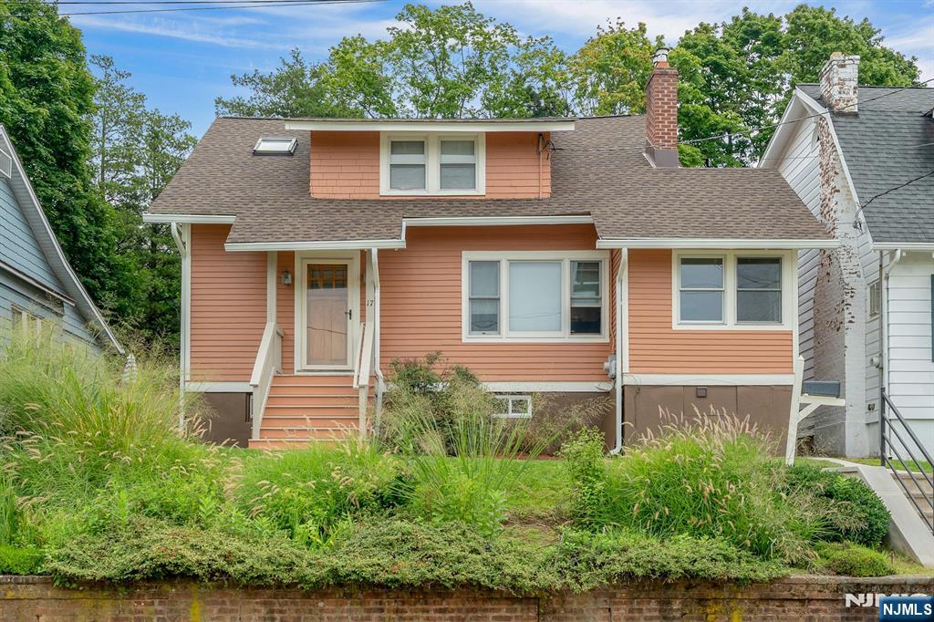 17 Floyd Road — photo