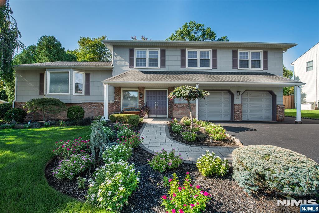 34 Reston Road — photo