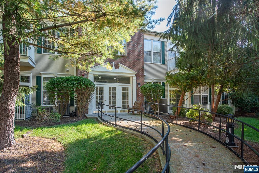 1313 Four Seasons Drive — photo