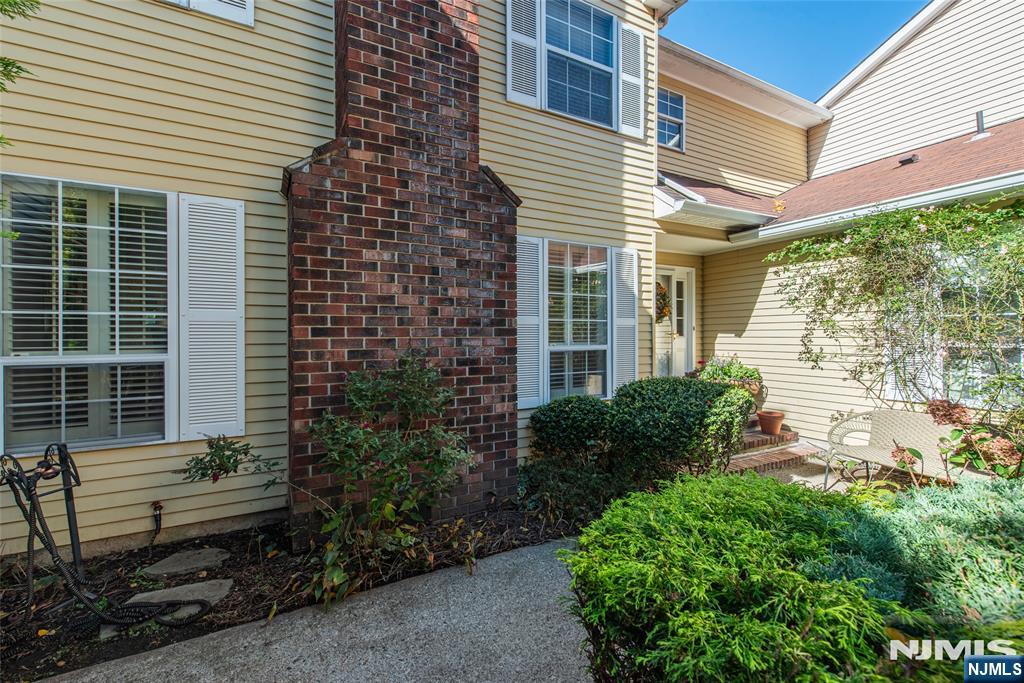 8 Birdseye Circle — photo