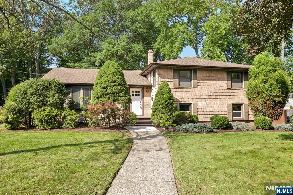 65 Springbrook Road — photo