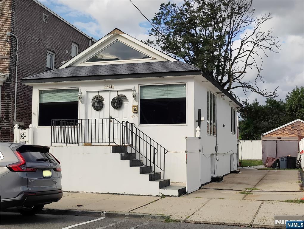 1512 41st Street — photo