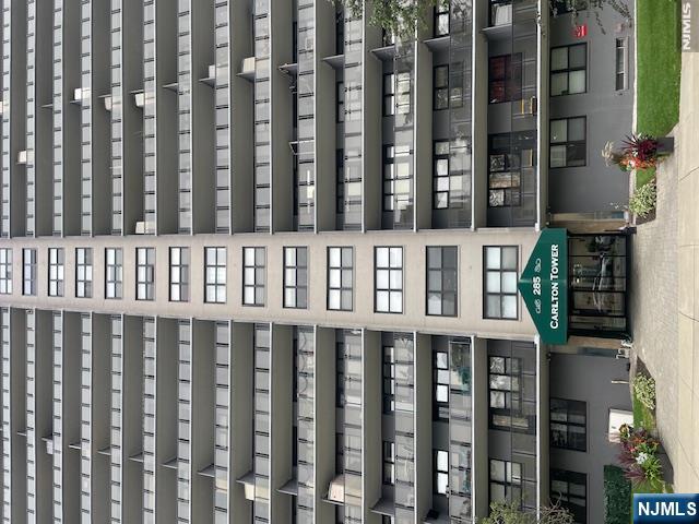 285 Aycrigg Avenue — photo