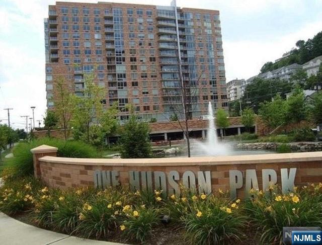 1611 Hudson Park — photo
