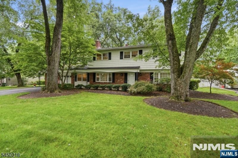 18 Druid Hill Drive — photo