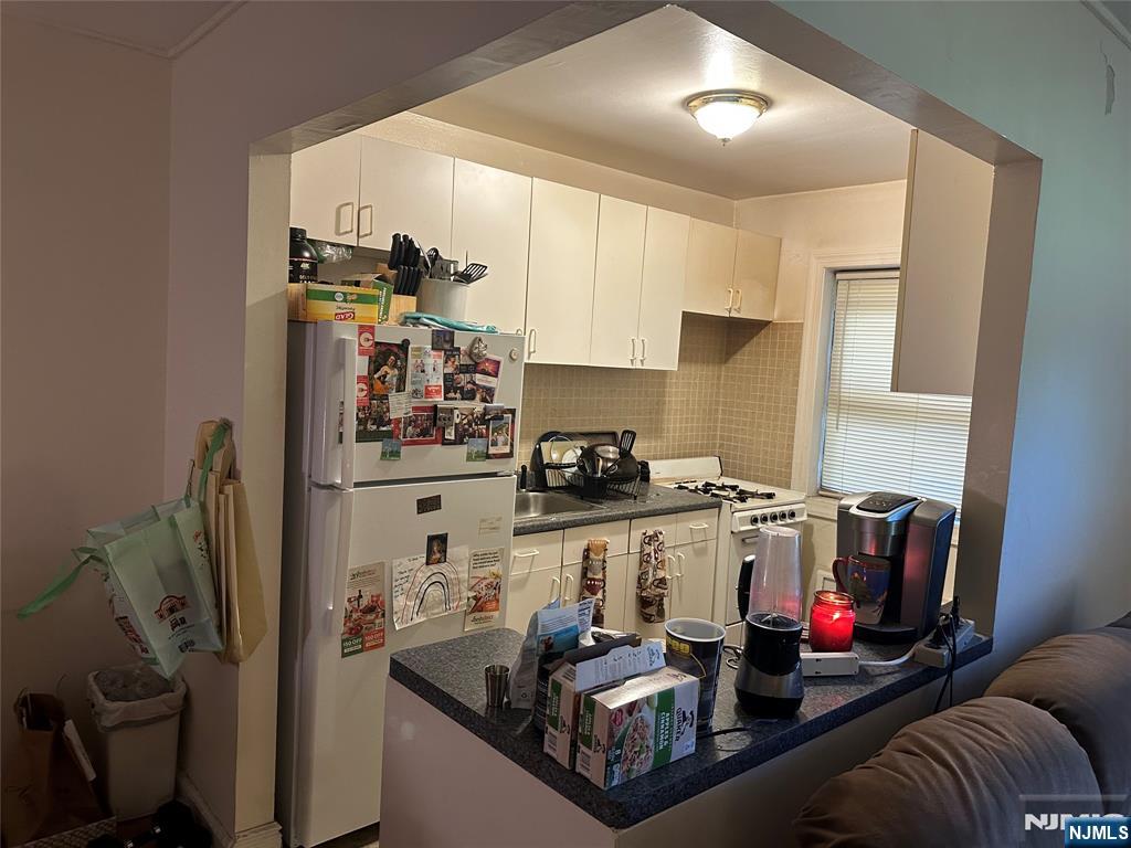 3021 Edwin Avenue — photo