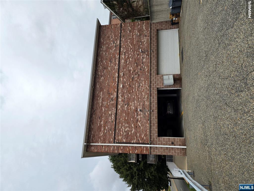 118 Bergen Boulevard — photo