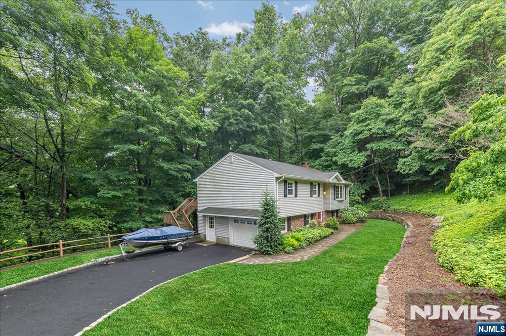 72 Smokey Ridge Road, Ringwood, NJ 07456 — photo 3