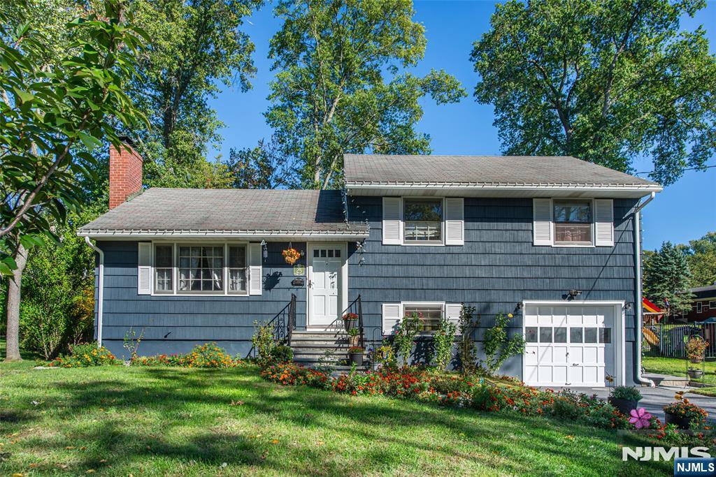 25 Sunset Terrace — photo